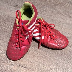Adidas Predator Vivid berry cleats